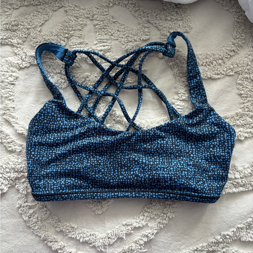 Lululemon free to be Strappy Sports Bra